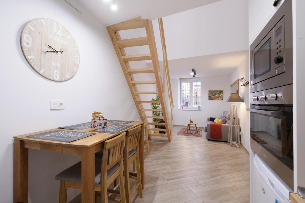 Malasana 51, New Art Apartment, Breakfast Included, Historic Center, Quite Neighborhood, Ml Malaga